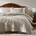 Load image into Gallery viewer, 100% Cotton Rosette Pattern Farmhouse Quilt Set