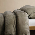 Load image into Gallery viewer, Thick Fleece Comforter Set