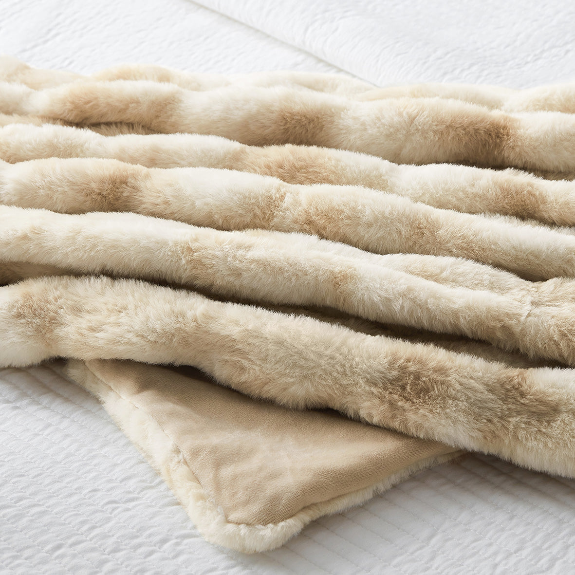 Fluffy Faux Fur Throw Blanket