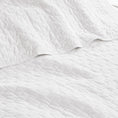 Load image into Gallery viewer, 100% Cotton Cloud Ladder Quilt
