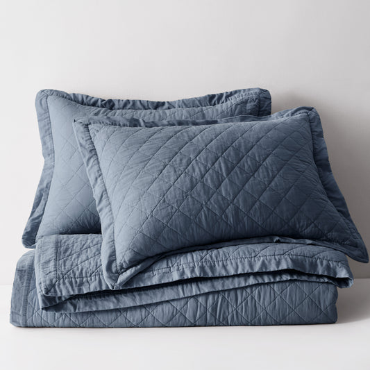 100% Cotton Ruffled Quilt Set with Diamond Pattern