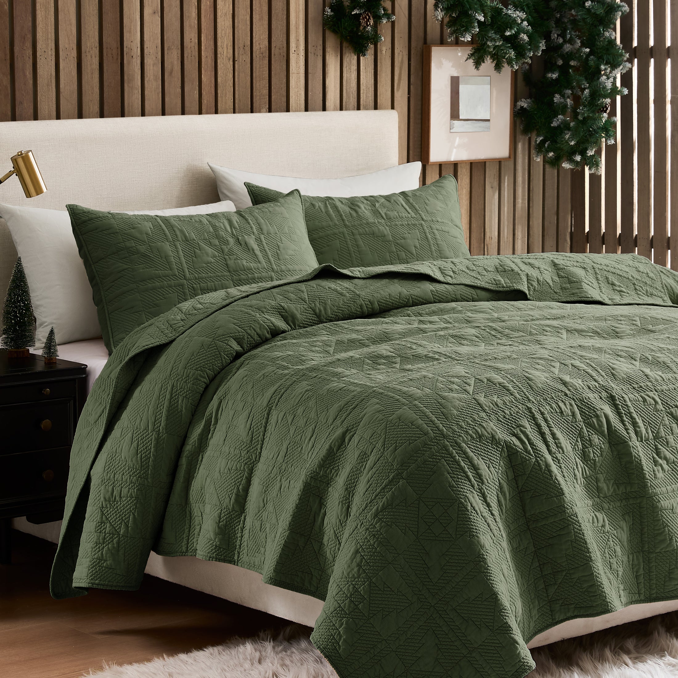Christmas Cotton Quilt – Reversible Holiday Bedding