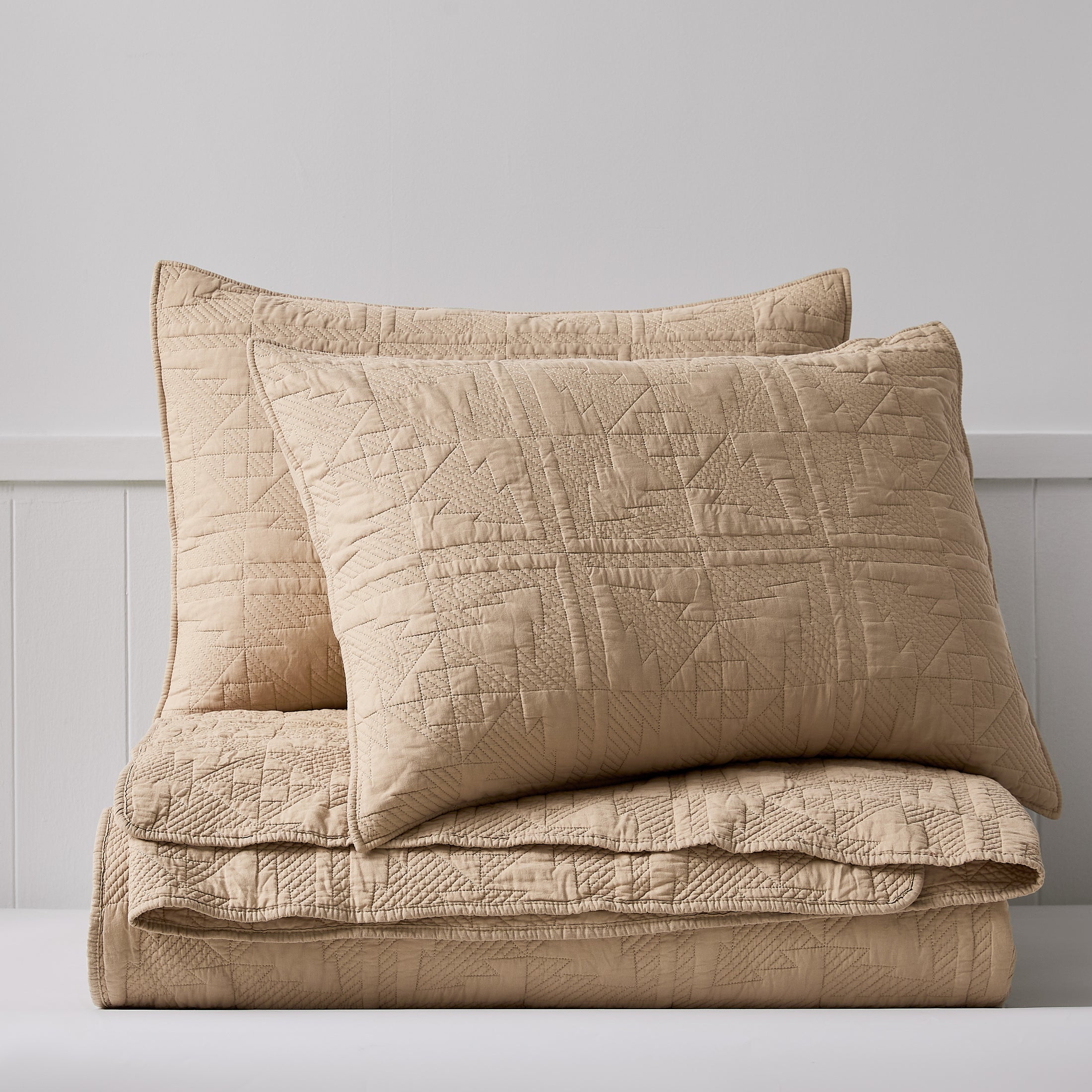 Christmas Cotton Quilt – Reversible Holiday Bedding