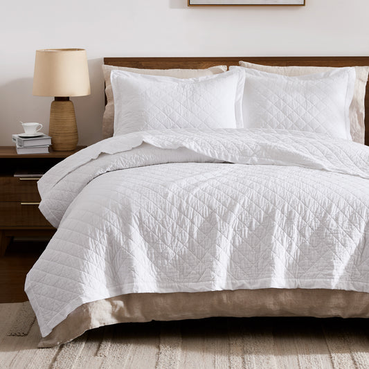 100% Cotton Ruffled Quilt Set with Diamond Pattern