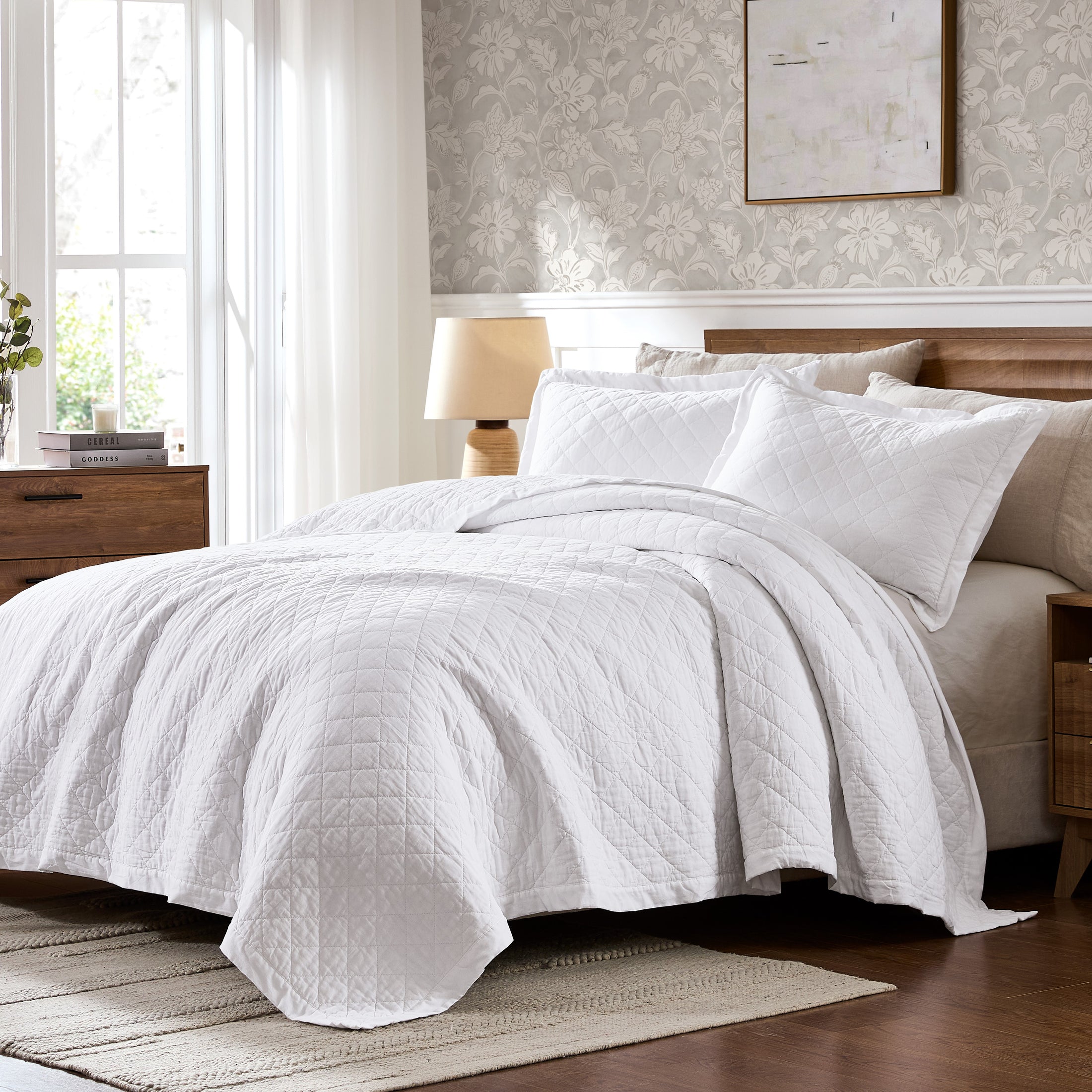 100% Cotton Ruffled Quilt Set with Diamond Pattern
