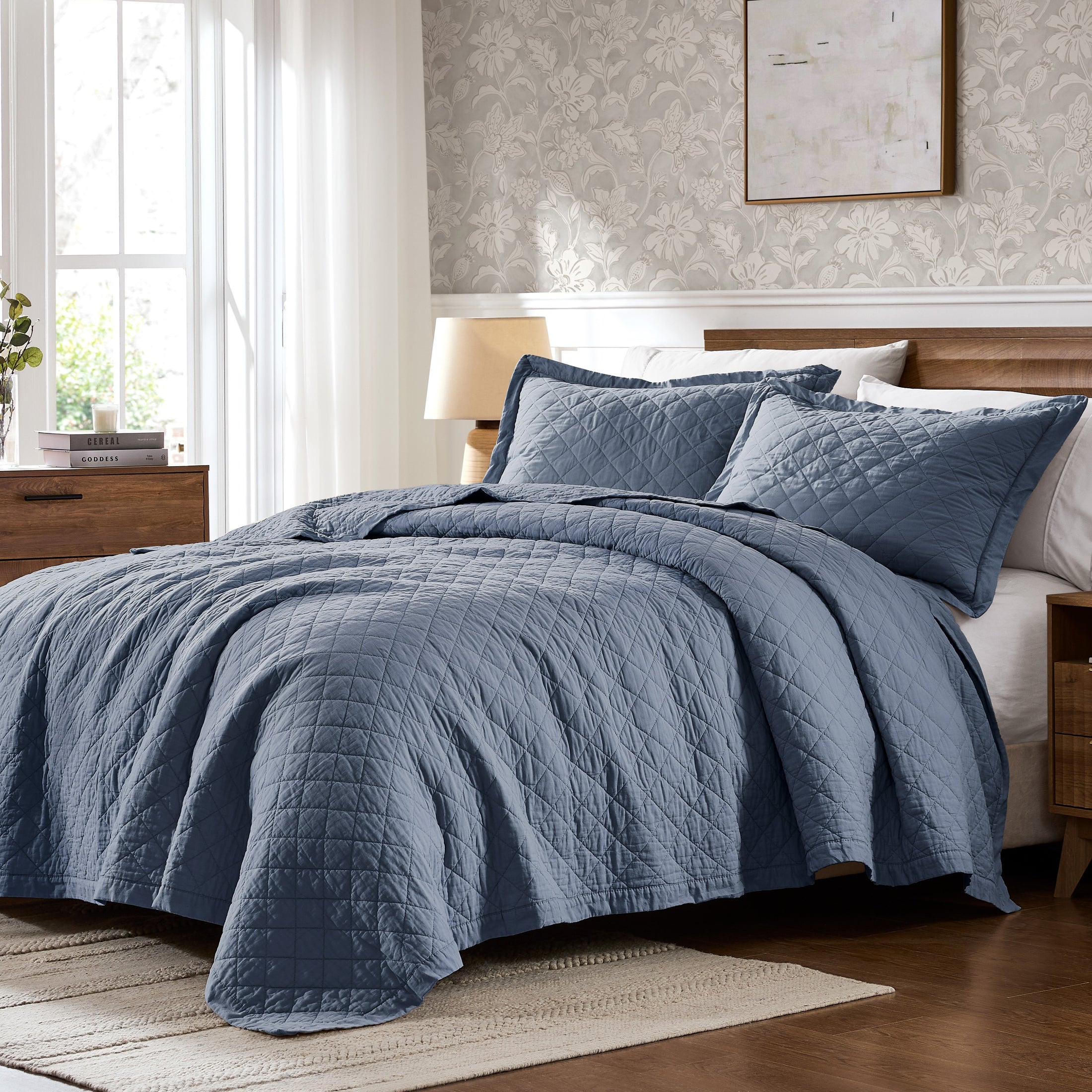 100% Cotton Ruffled Quilt Set with Diamond Pattern