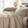Load image into Gallery viewer, 100% Cotton Ruffled Quilt Set with Diamond Pattern
