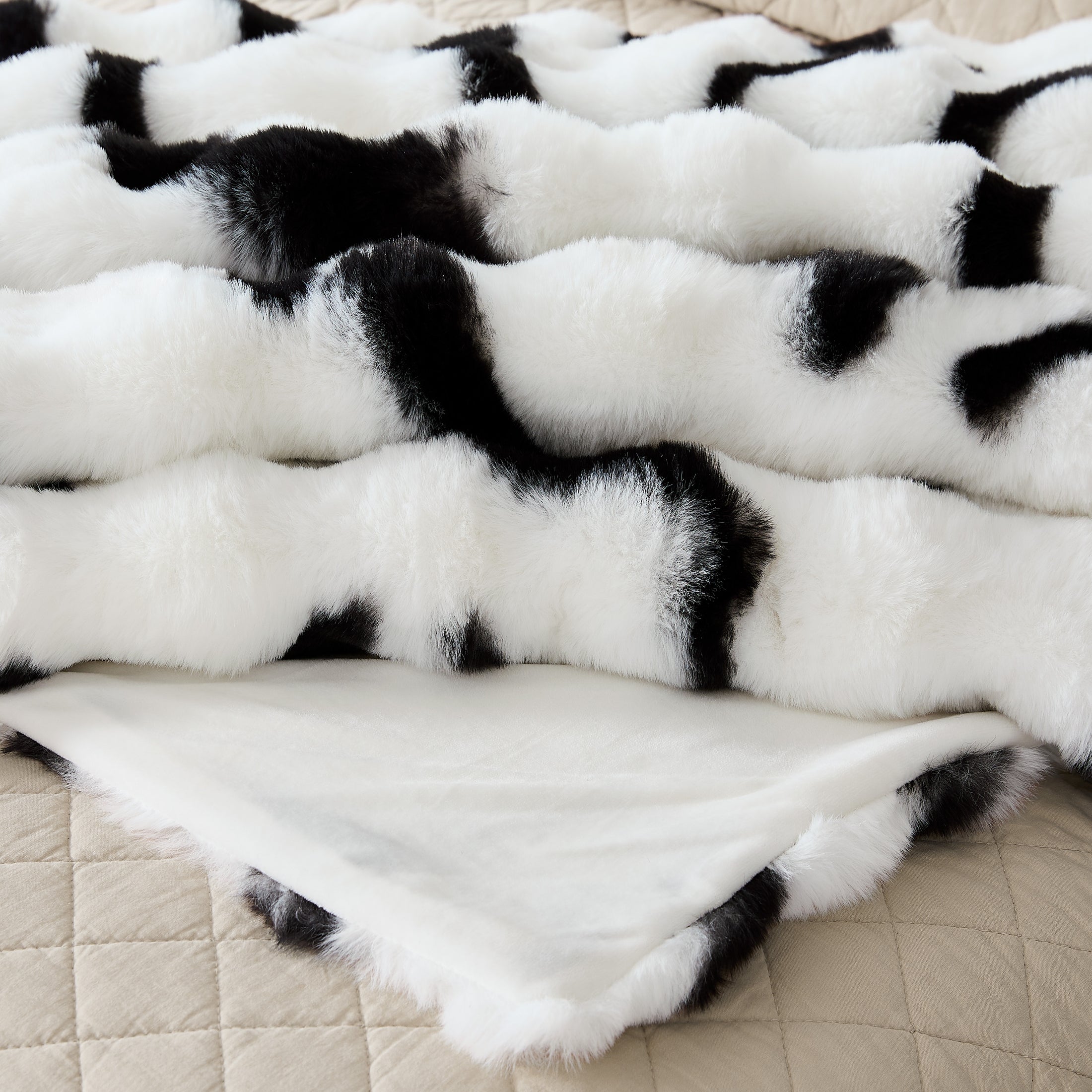 Faux Fur Leopard Blanket