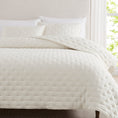Load image into Gallery viewer, Puffy Dot Quilt
