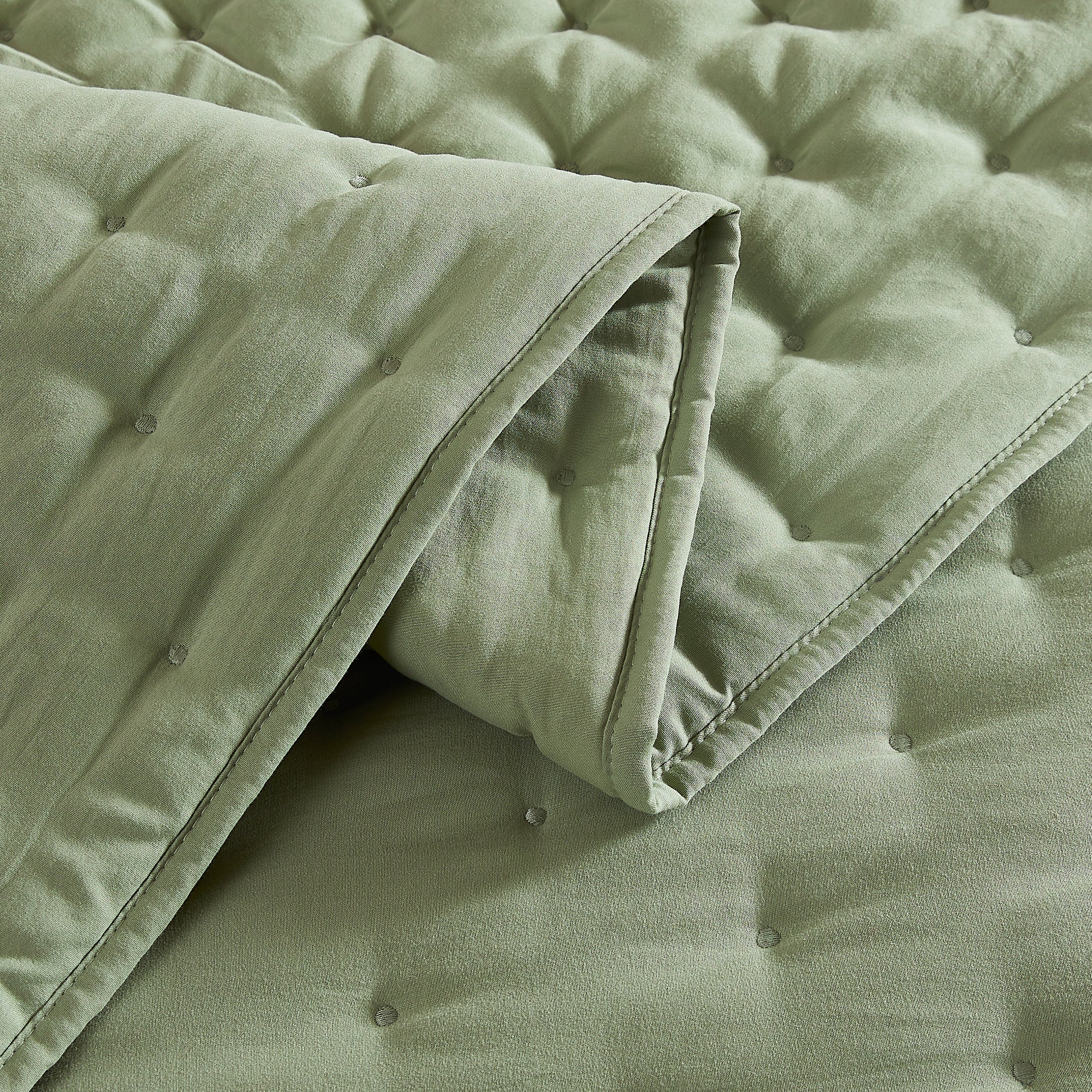Puffy Dot Quilt