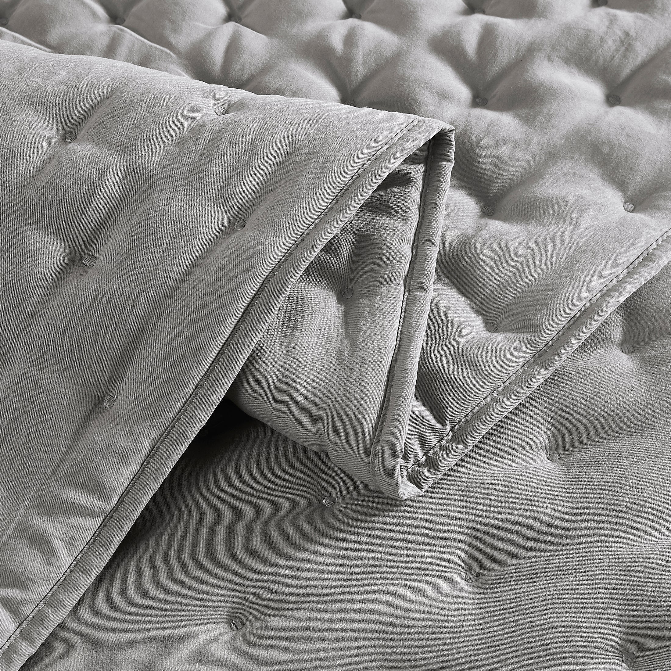 Puffy Dot Quilt