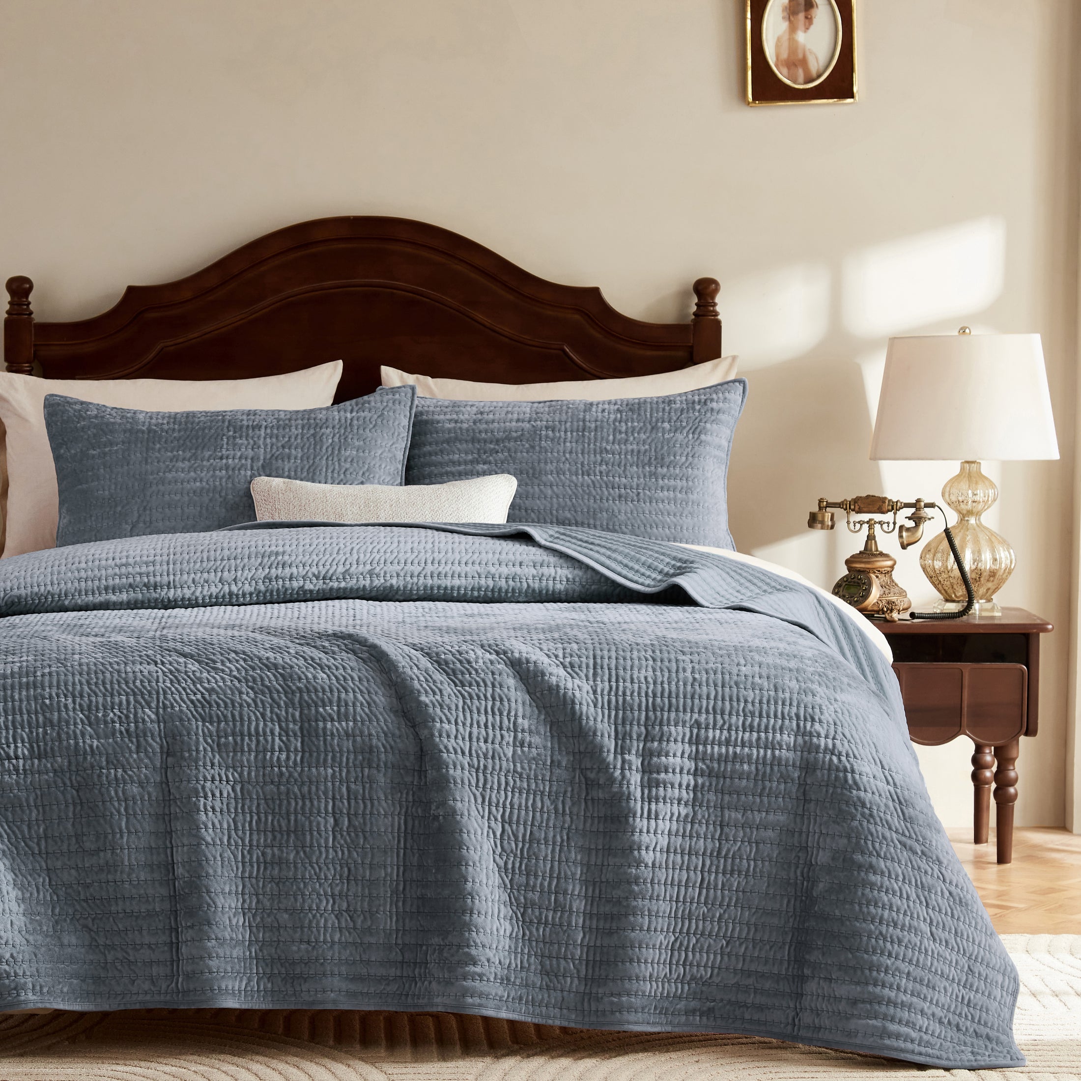 Kingston Velvet Quilt Set