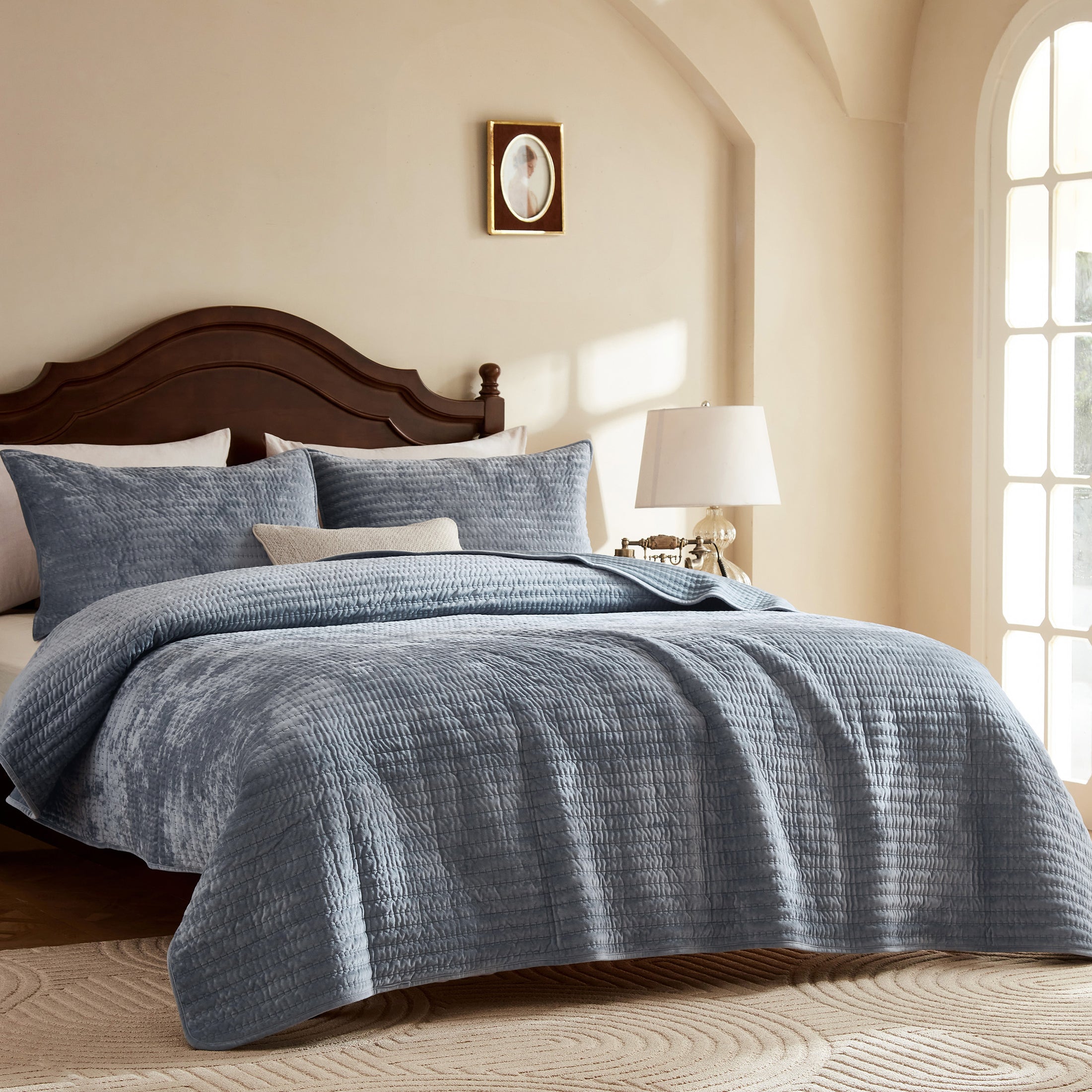 Kingston Velvet Quilt Set