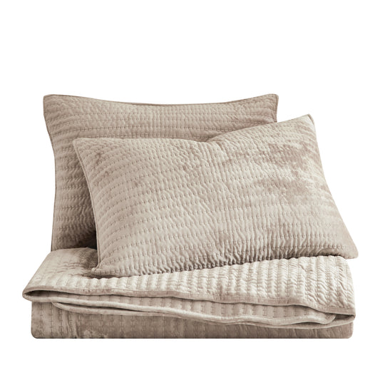Kingston Velvet Quilt Set