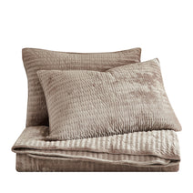Kingston Velvet Quilt Set