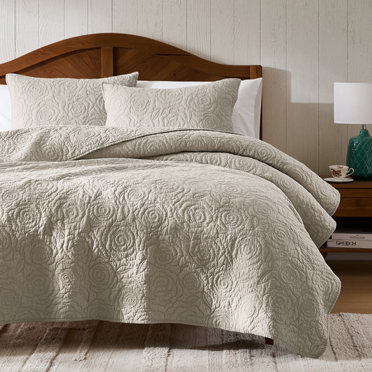 100% Cotton Rosette Pattern Farmhouse Quilt Set