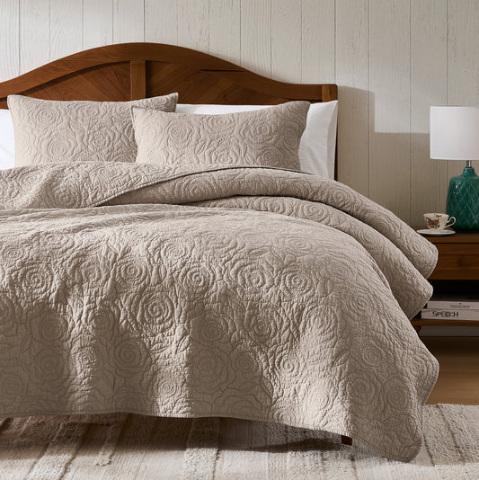 100% Cotton Rosette Pattern Farmhouse Quilt Set