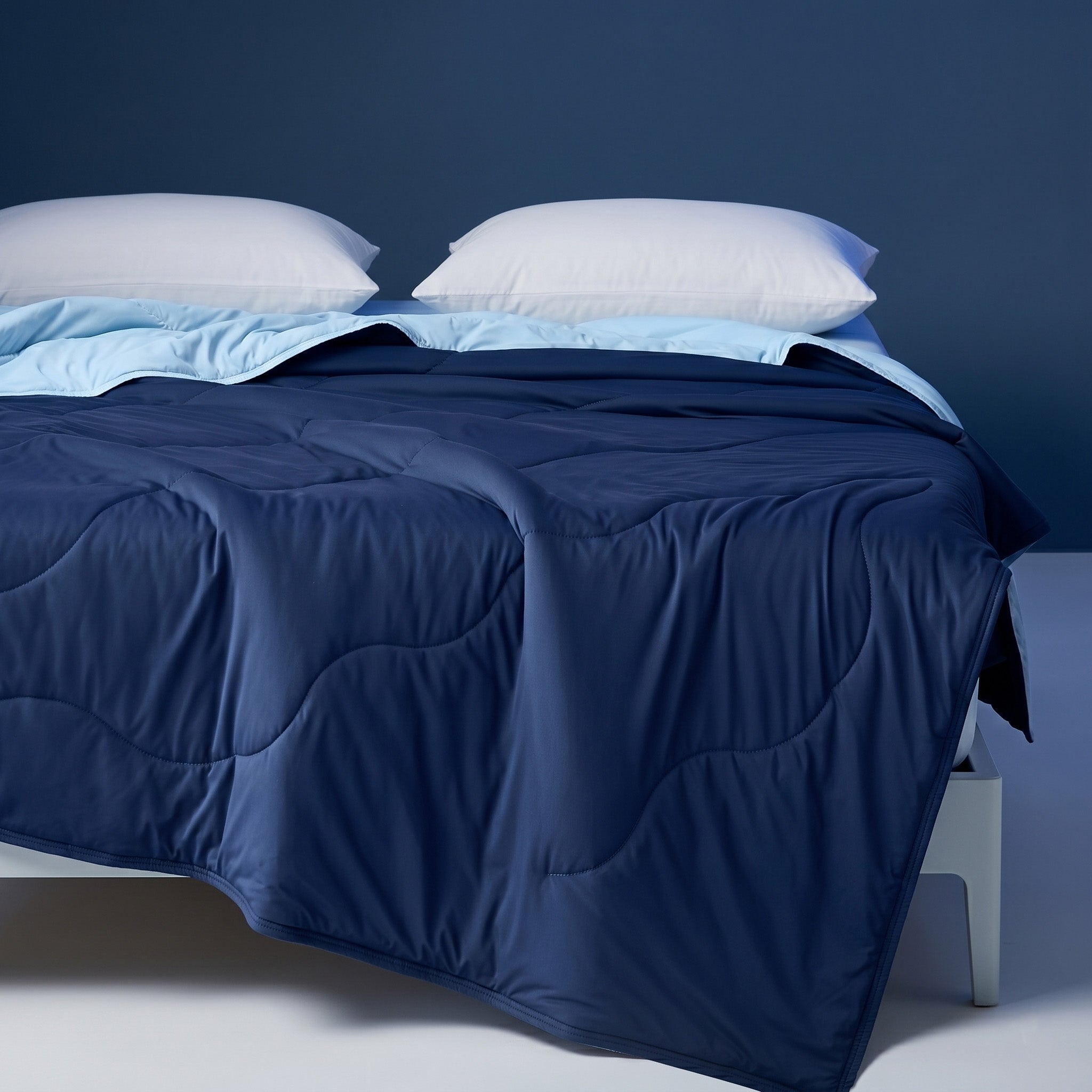 Reversible Lightweight Cooling Comforter