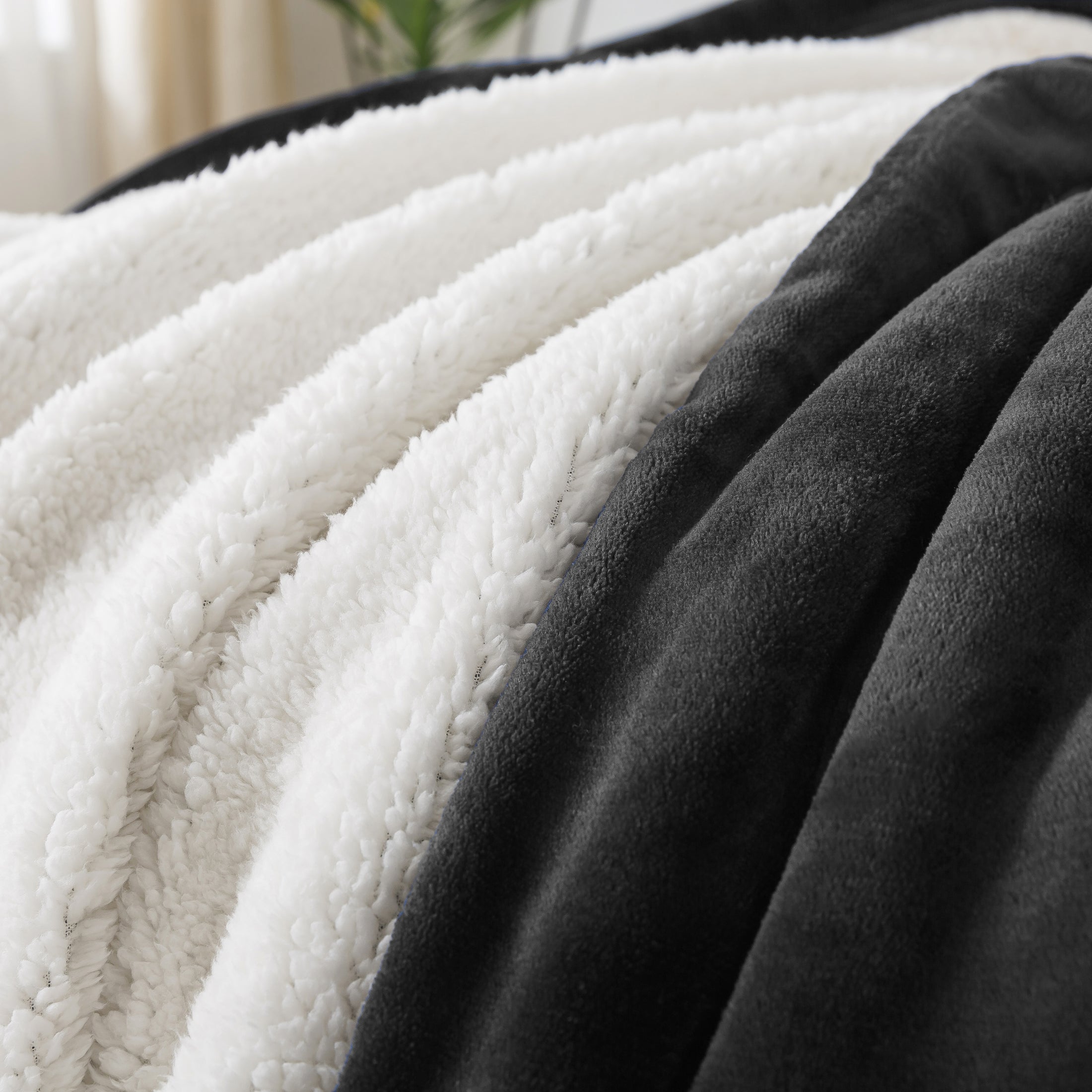 Reversible Sherpa Fleece Throw Blanket