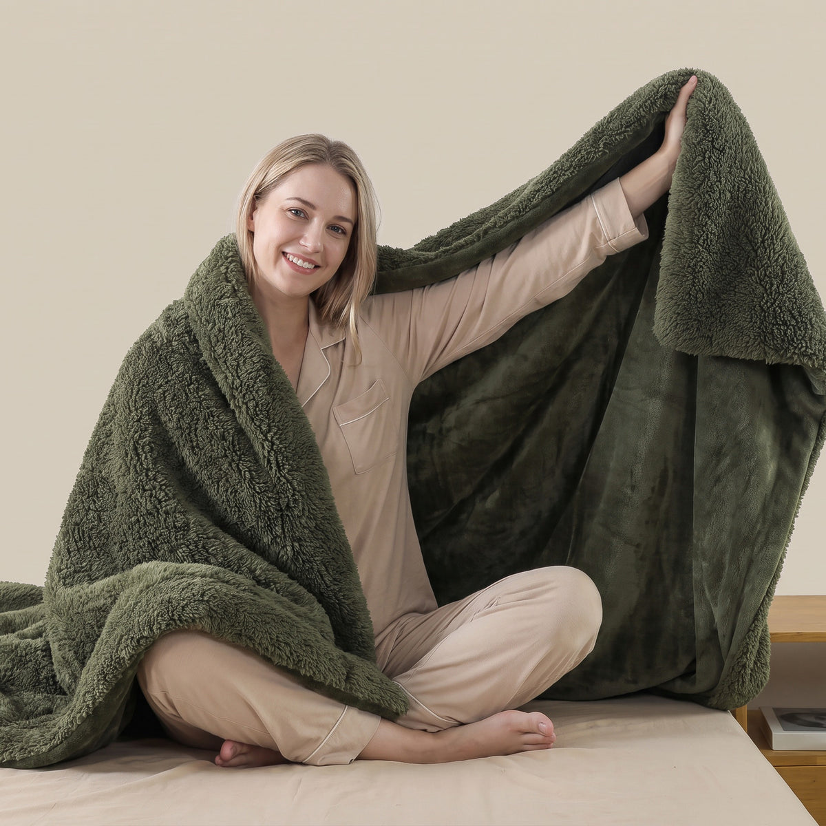 Thick Fleece Comforter Set
