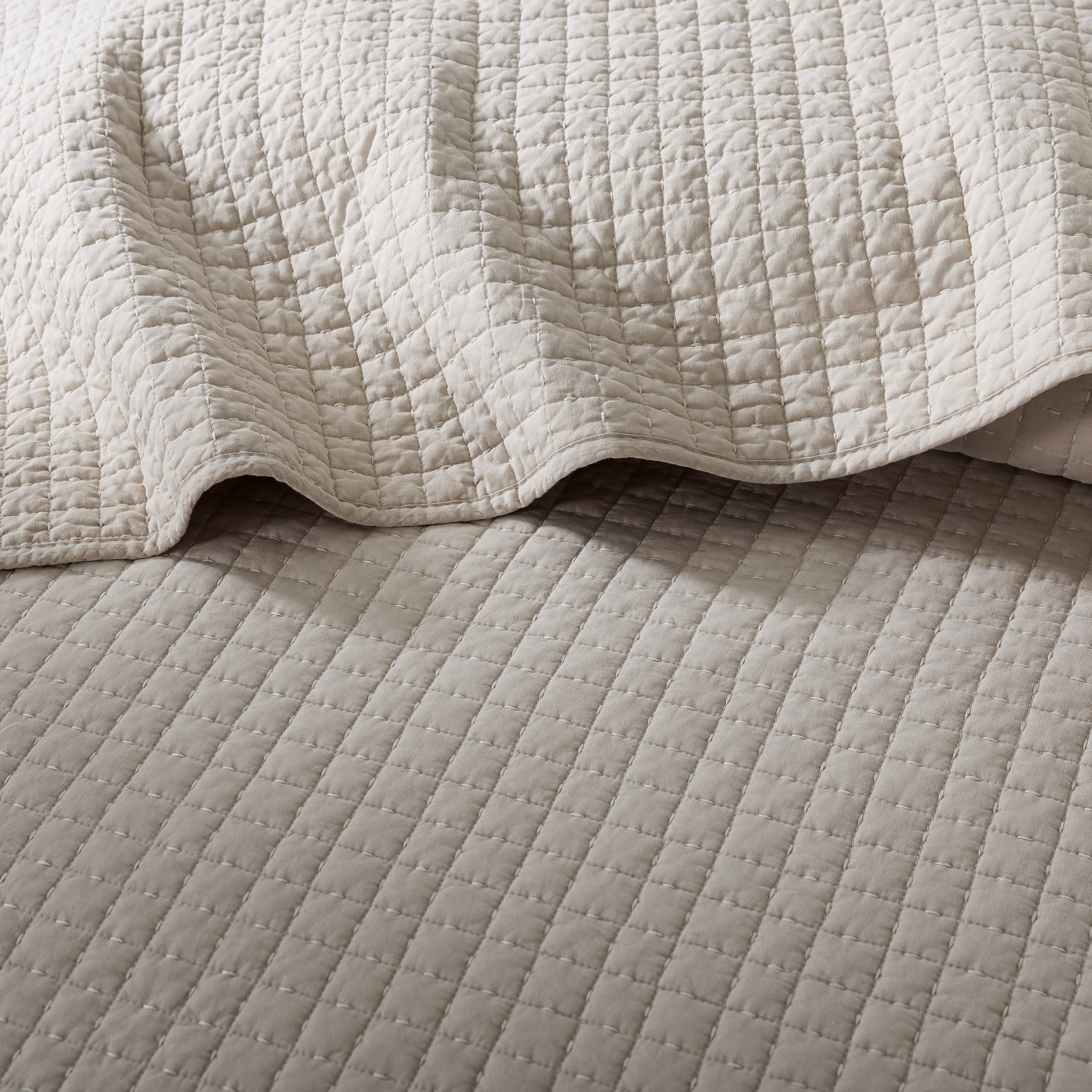 100% Cotton Box Quilt Lightweight Reversible Quit Set