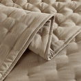 Load image into Gallery viewer, Puffy Dot Quilt
