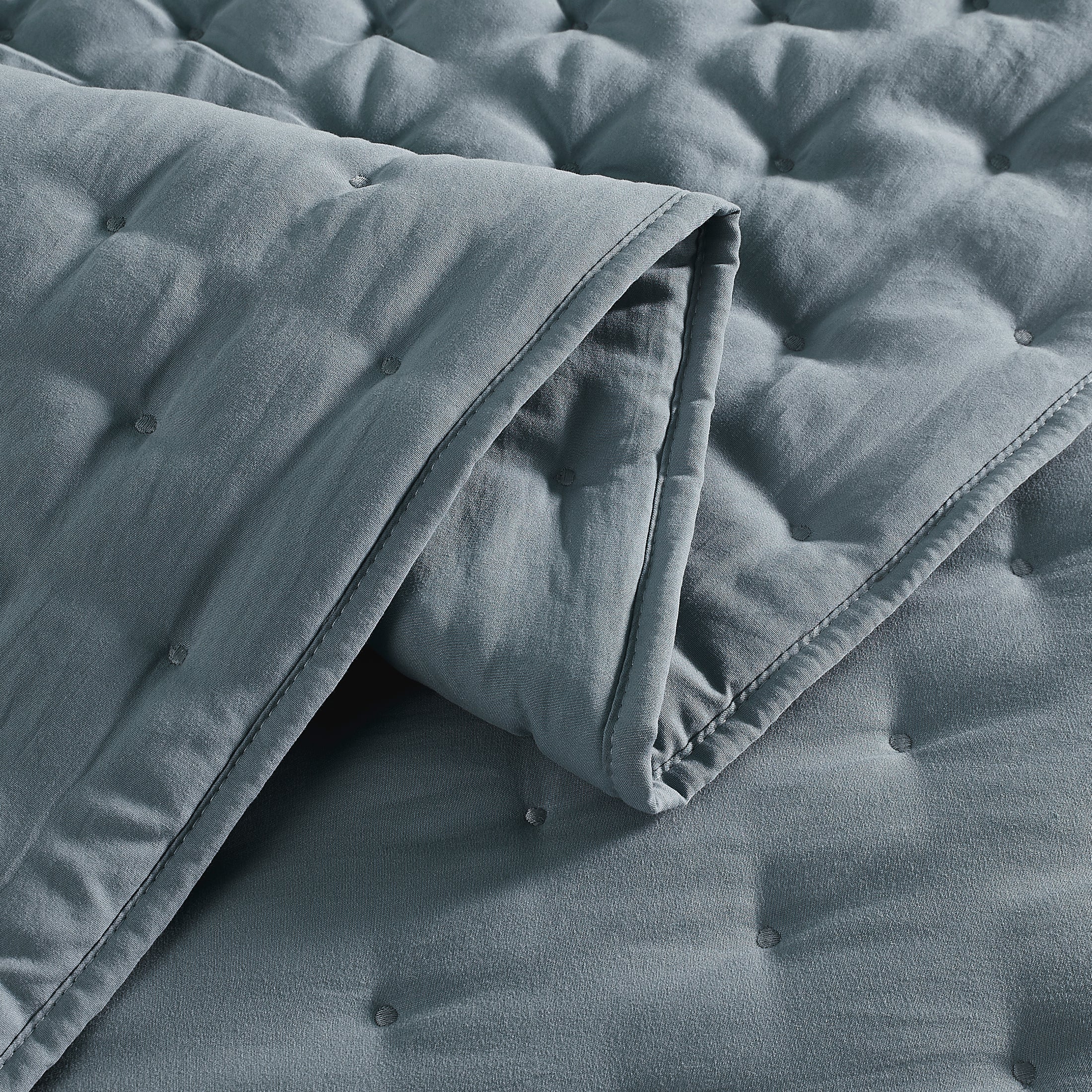 Puffy Dot Quilt