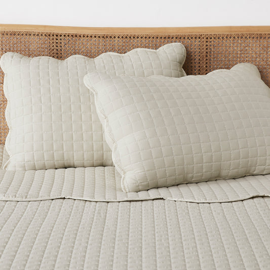 Scalloped Coastal Quilt