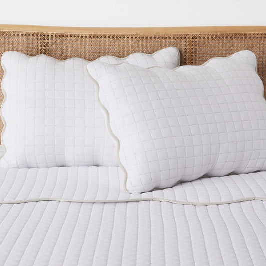 Scalloped Coastal Quilt