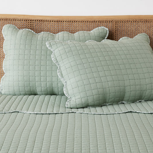 Scalloped Coastal Quilt